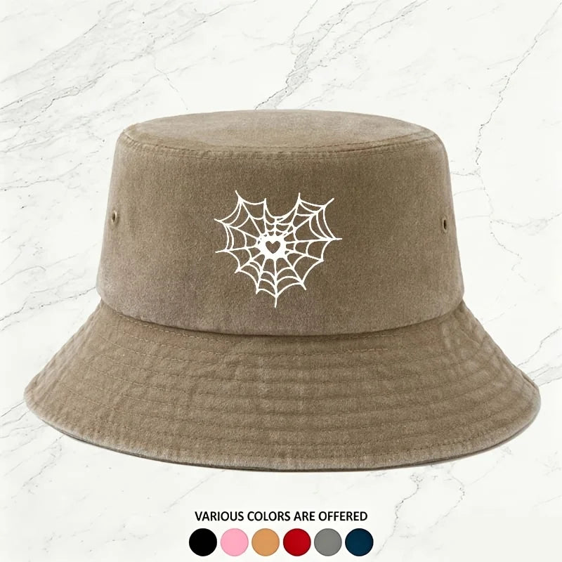 A Men'S Outdoor Heart-Shaped Spider Web Print Bucket Hat