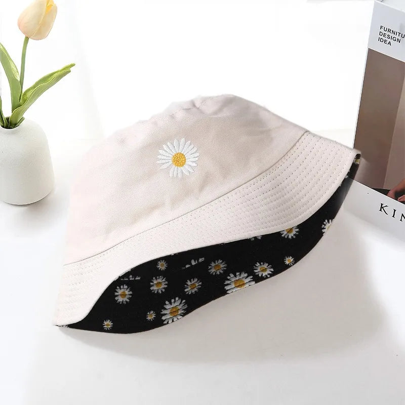 Small Daisy Flowers with Double-sided Bucket Hat Fisherman Hat
