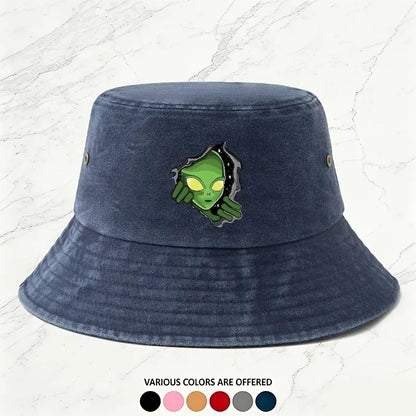 A Men's Outdoor Alien Print Washed Bucket Hat