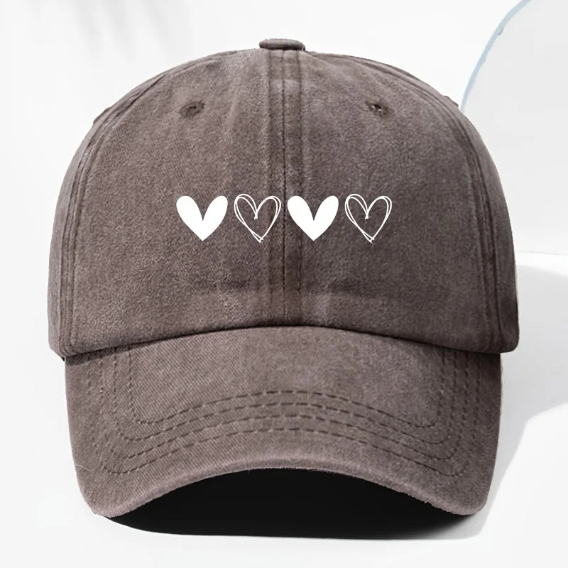 Unisex Retro Baseball Cap With Heart-Shaped Pattern