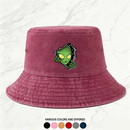 A Men's Outdoor Alien Print Washed Bucket Hat