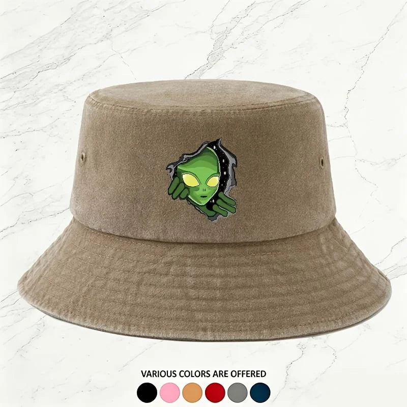 A Men's Outdoor Alien Print Washed Bucket Hat