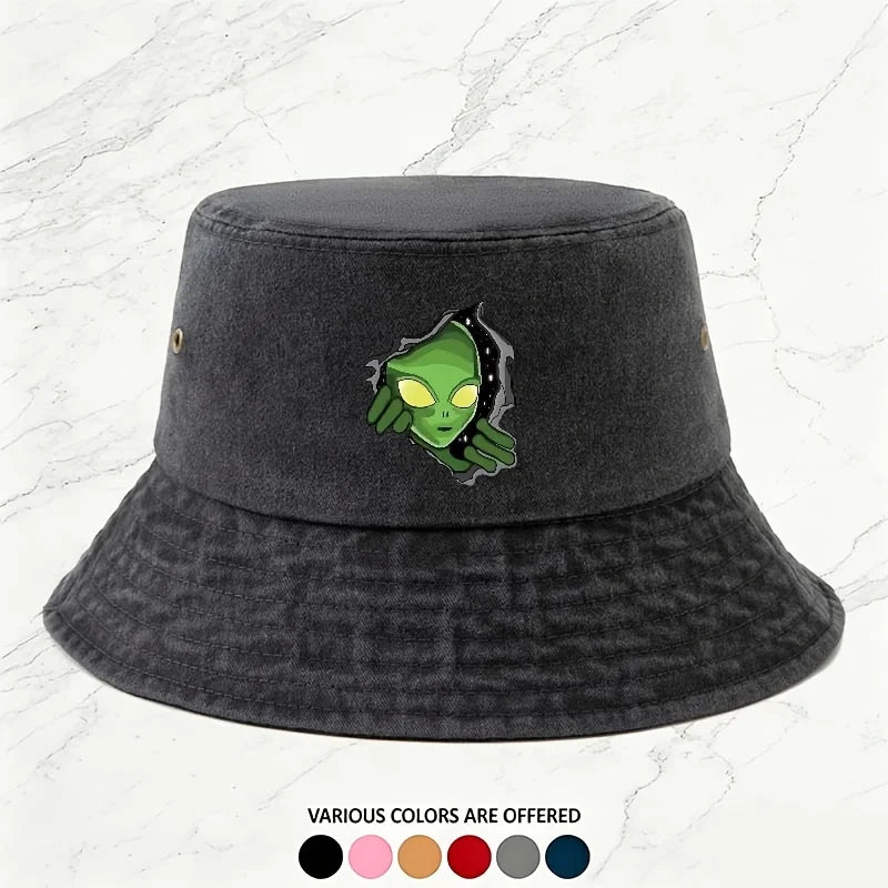 A Men's Outdoor Alien Print Washed Bucket Hat