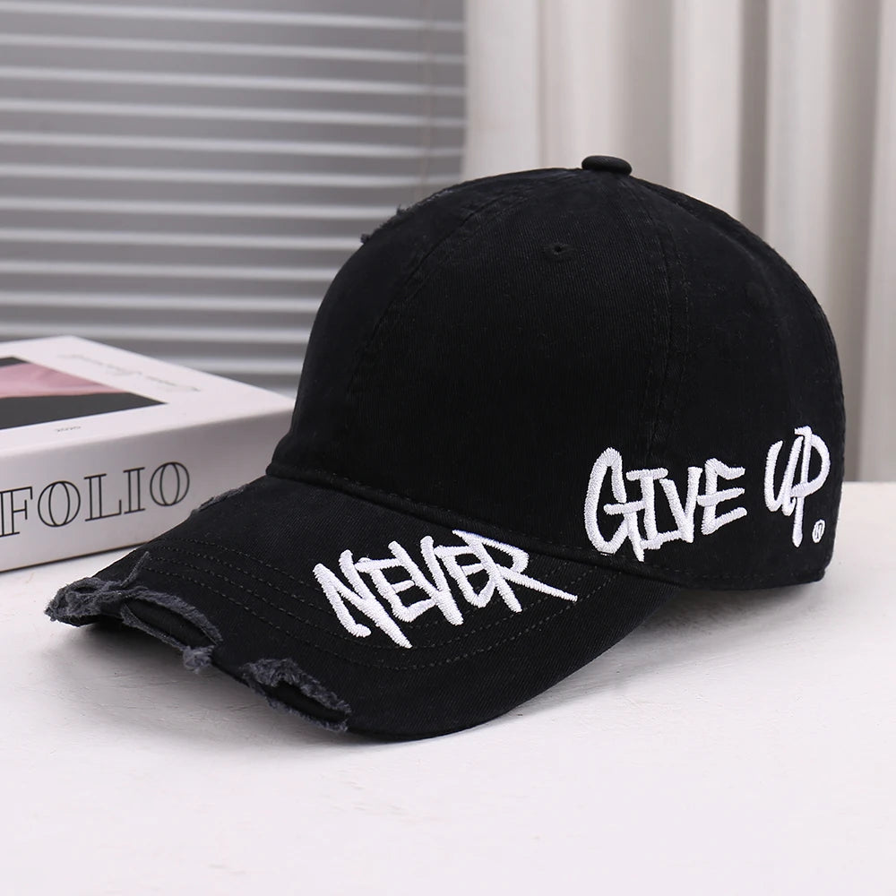 Fashionable New Arrival Embroidered Letter Baseball Cap