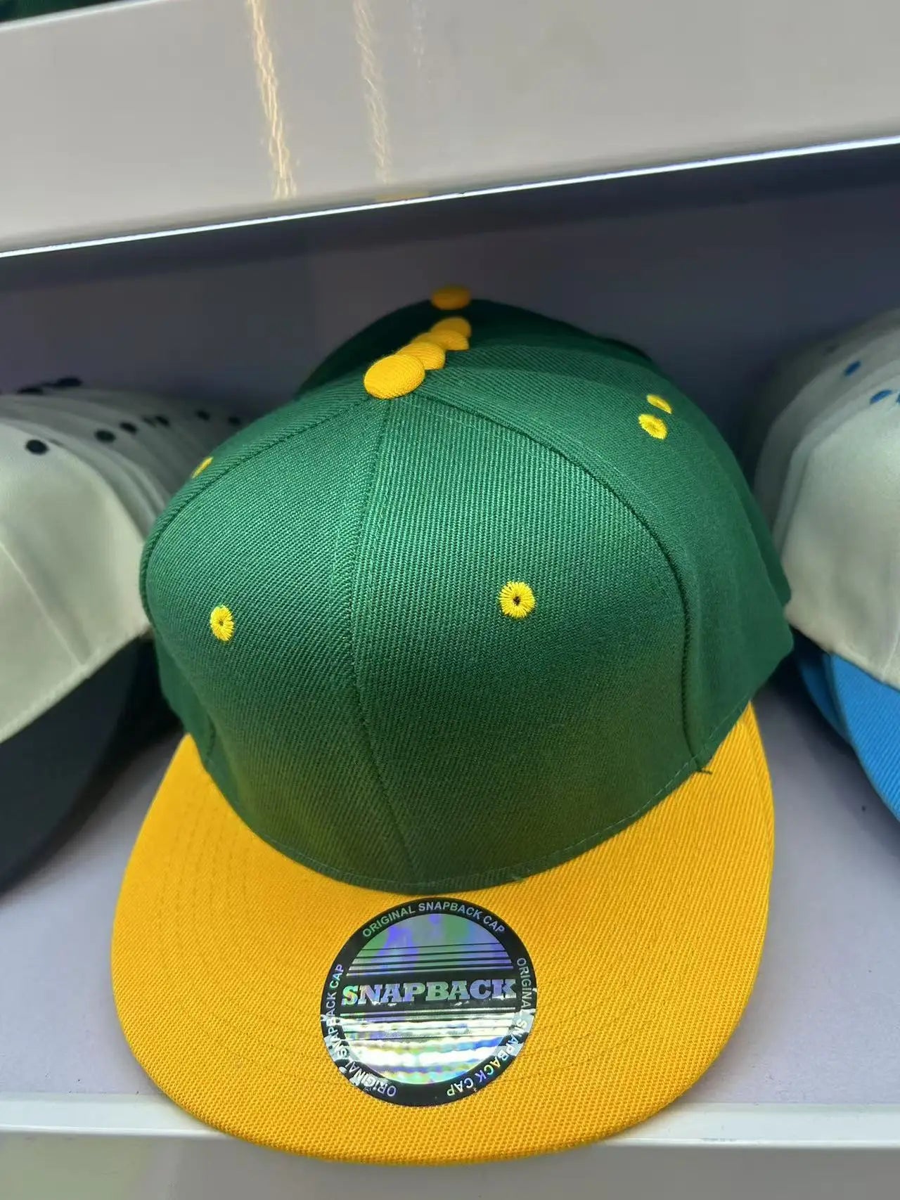 Unisex Flat Brim Snapback Hat For Men Women