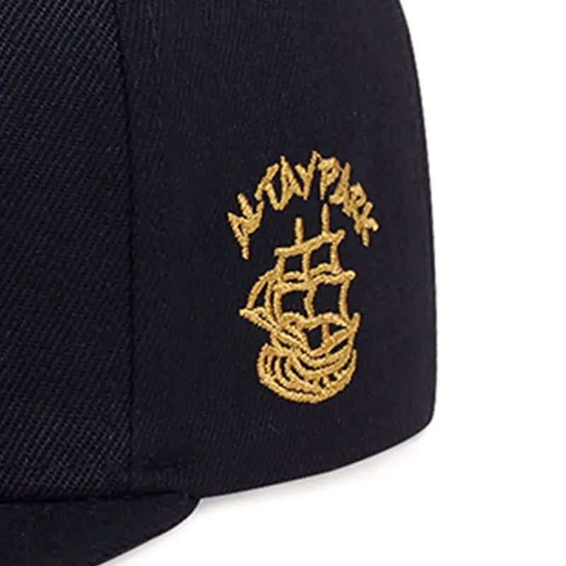 Fashion Men Women Hip Hop Baseball Cap Crown Embroidery Snapback Caps