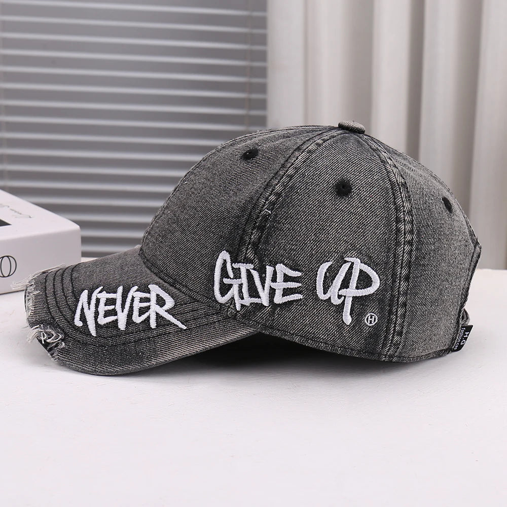 Fashionable New Arrival Embroidered Letter Baseball Cap