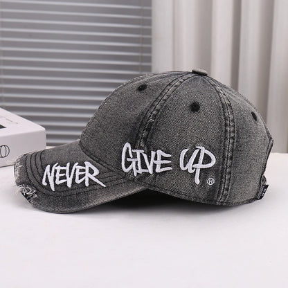 Fashionable New Arrival Embroidered Letter Baseball Cap