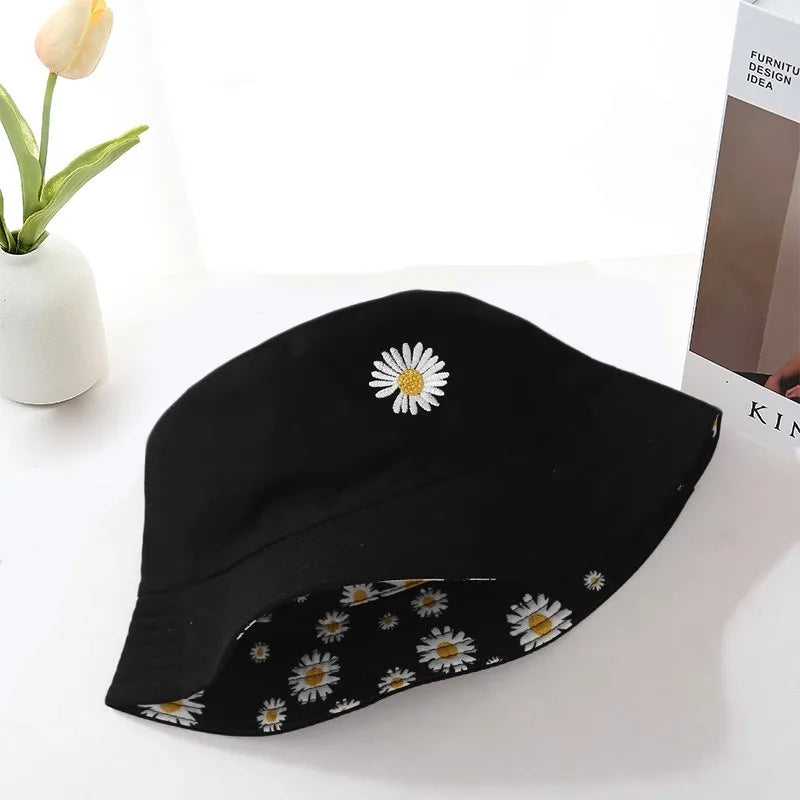 Small Daisy Flowers with Double-sided Bucket Hat Fisherman Hat