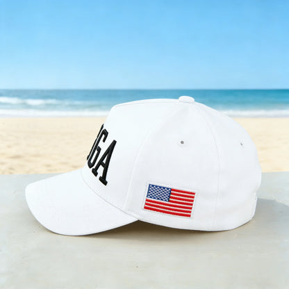 A Fashionable White American Baseball Hat