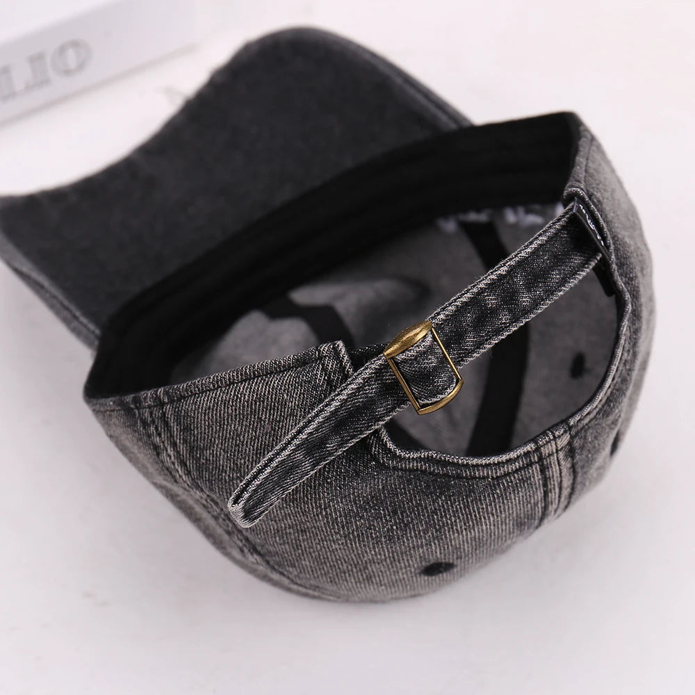 Fashionable New Arrival Embroidered Letter Baseball Cap