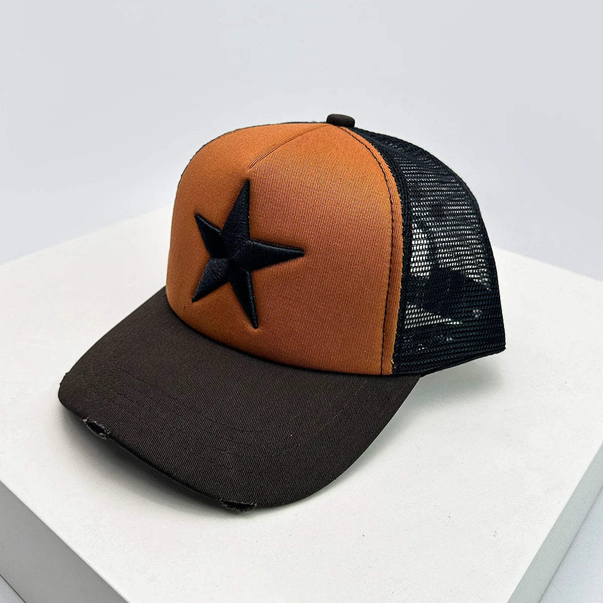Broken Embroidered Five-pointed Star Baseball Hats