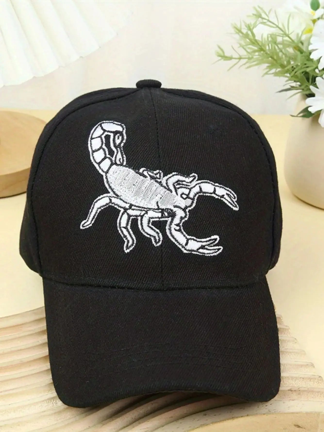 Scorpion Embroidery Korean Style Fashion Baseball Cap