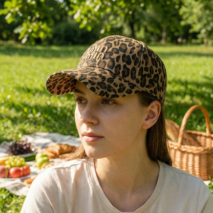 Casual fashion VON Baseball Cap Sunblock Mesh Embroidered DUTCH