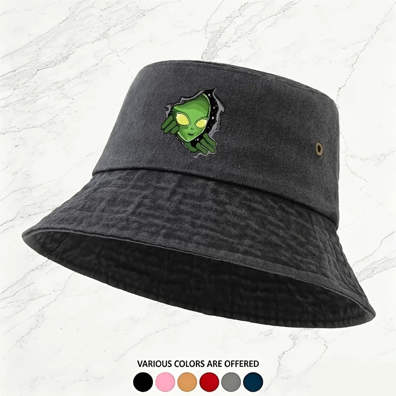 A Men's Outdoor Alien Print Washed Bucket Hat